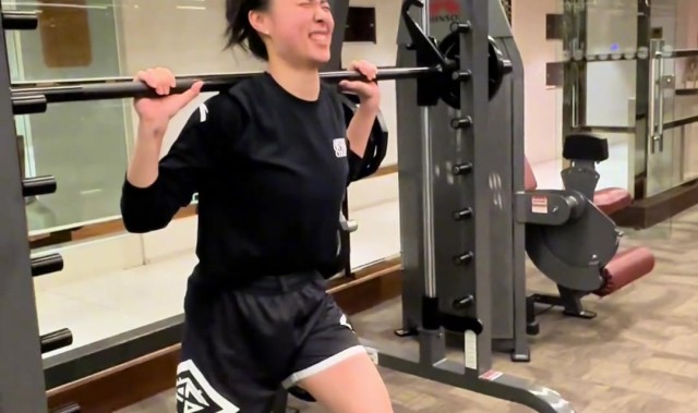 j9九游真人游戏第一平台备战！王思雨晒训练视频：总决赛来了 经历伤病后的一波痛苦面具
