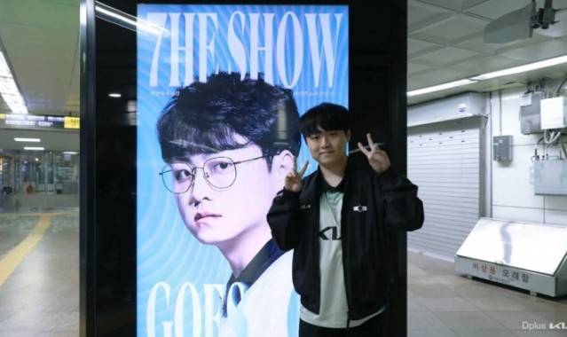 j9九游会老哥俱乐部交流DK官方发布照片:感谢所有祝贺ShowMaker选手出道七周年的人