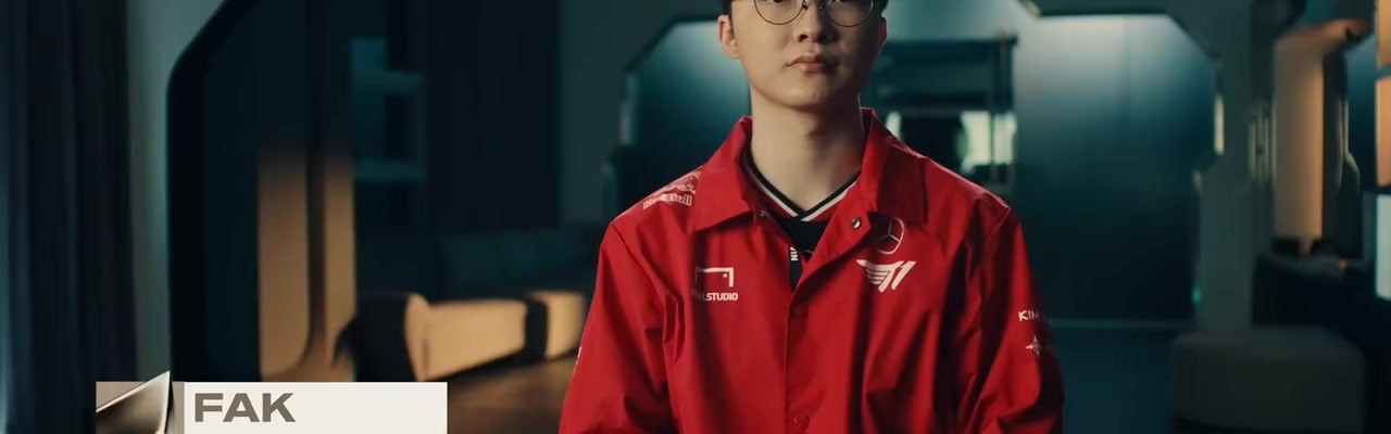 j9九游会老哥俱乐部交流Faker接受名人堂访谈："我非常尊重Uzi选手，我认为他是传奇👍"