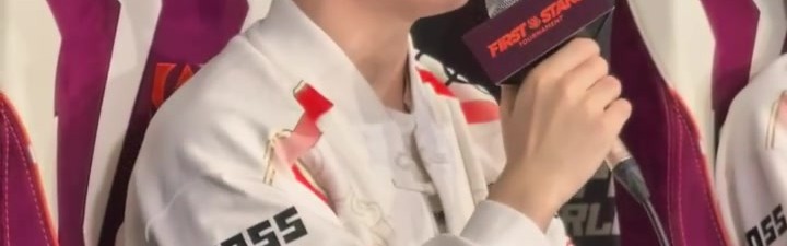 j9九游真人游戏第一品牌登录入口JackeyLove：目前不管是面对Poke还是拿到Poke英雄都打的很奇怪