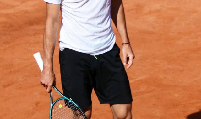 法网夺冠赔率更新：郑钦文仅位列第六引争议，西西帕斯都能入围？