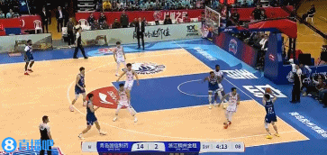 ag九游会亚洲真人第一品牌攻防压制！王睿泽压哨打板三分命中 青岛17-2领先&浙江前12投0中