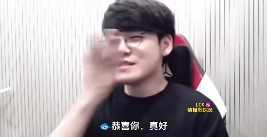 j9九游真人游戏第一平台Gumayusi的理想求婚方式：安静低语或者在欧洲游钟楼突然跪下求婚